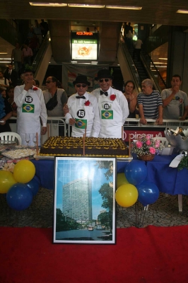 Edifício Central e Dia do Abraço-19